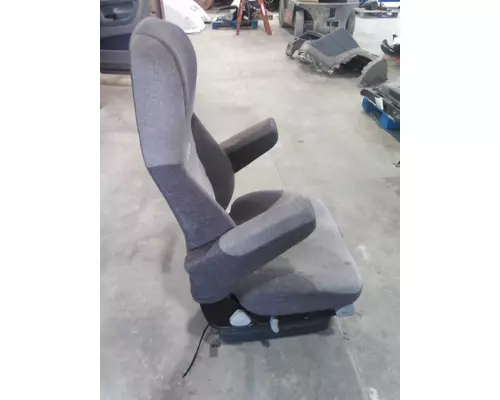 VOLVO VNL SEAT, FRONT