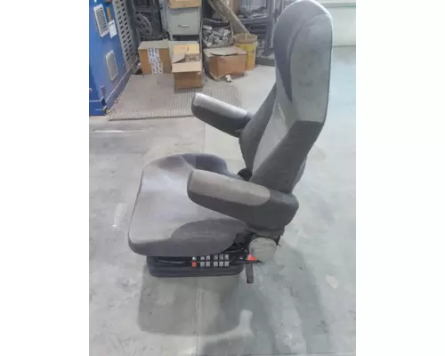 VOLVO VNL SEAT, FRONT