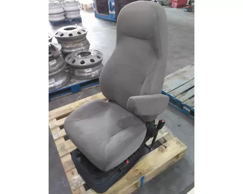 VOLVO VNL SEAT, FRONT