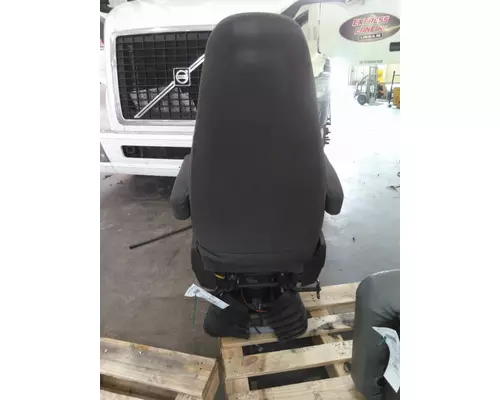 VOLVO VNL SEAT, FRONT