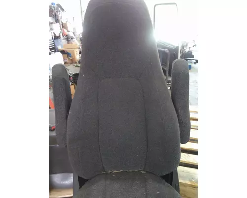 VOLVO VNL SEAT, FRONT