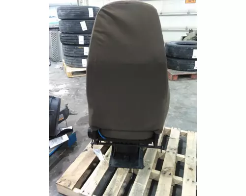 VOLVO VNL SEAT, FRONT