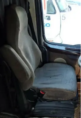 VOLVO VNL SEAT, FRONT