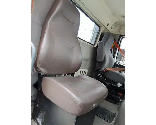 VOLVO VNL SEAT, FRONT