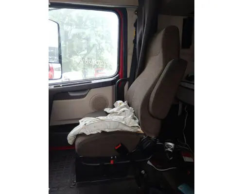 VOLVO VNL SEAT, FRONT