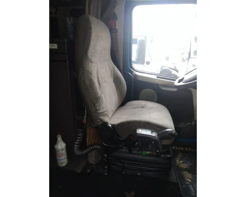 VOLVO VNL SEAT, FRONT
