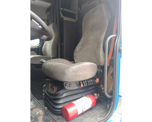 VOLVO VNL SEAT, FRONT