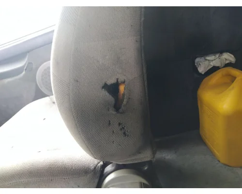 VOLVO VNL SEAT, FRONT