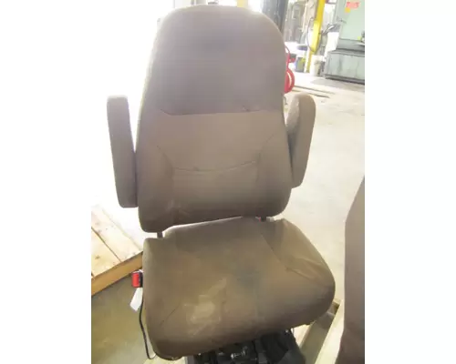 VOLVO VNL SEAT, FRONT