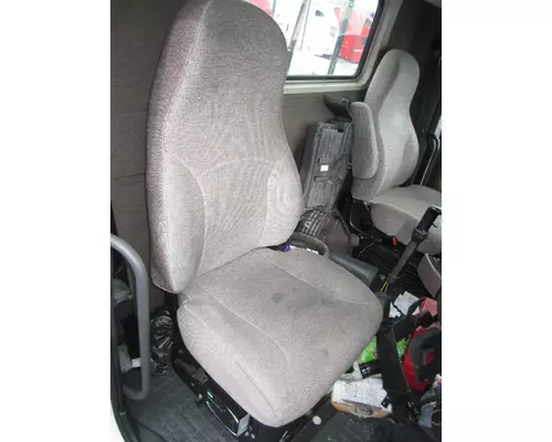 VOLVO VNL SEAT, FRONT