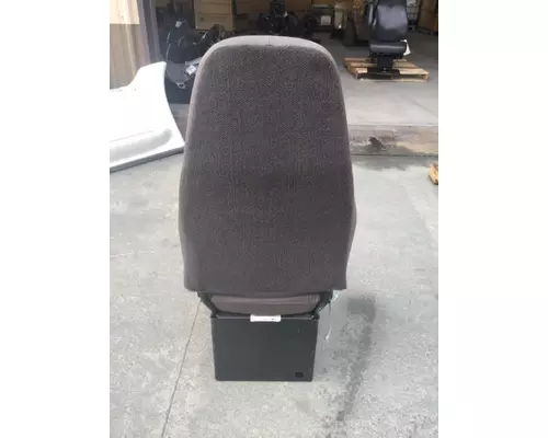 VOLVO VNL SEAT, FRONT