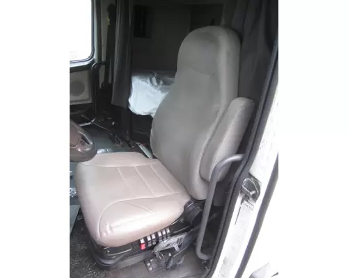 VOLVO VNL SEAT, FRONT