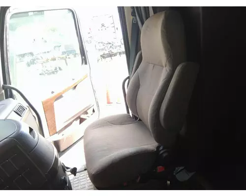 VOLVO VNL SEAT, FRONT