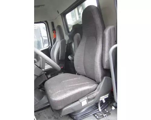 VOLVO VNL SEAT, FRONT