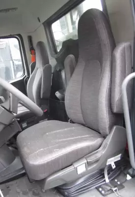 VOLVO VNL SEAT, FRONT