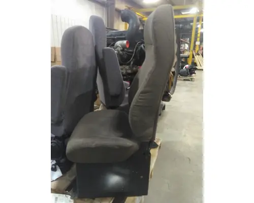 VOLVO VNL SEAT, FRONT