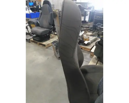 VOLVO VNL SEAT, FRONT