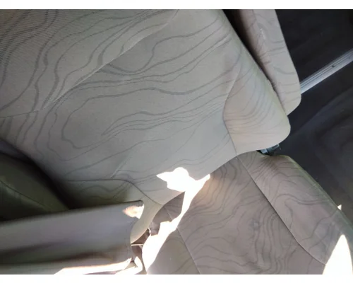 VOLVO VNL SEAT, FRONT