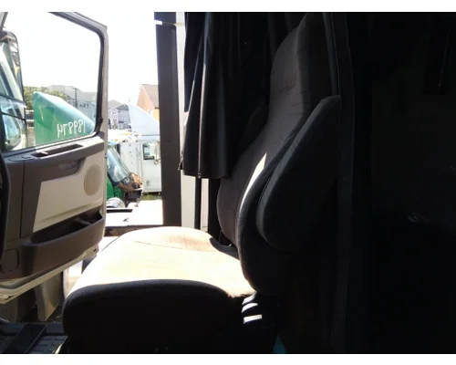 VOLVO VNL SEAT, FRONT