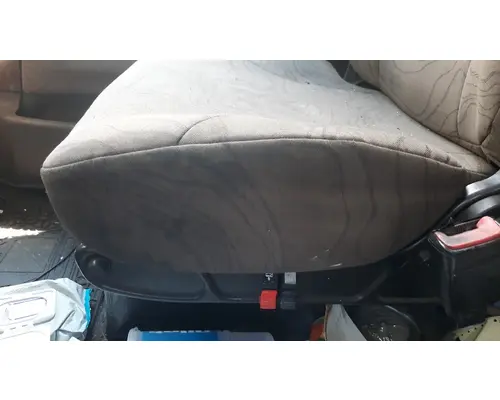 VOLVO VNL SEAT, FRONT