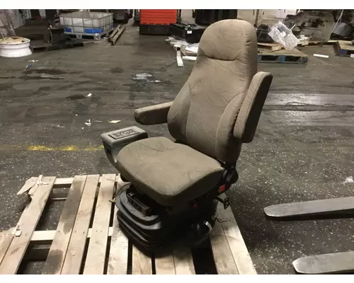 VOLVO VNL SEAT, FRONT