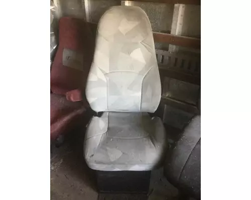 VOLVO VNL SEAT, FRONT