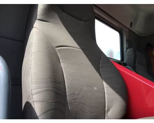 VOLVO VNL SEAT, FRONT