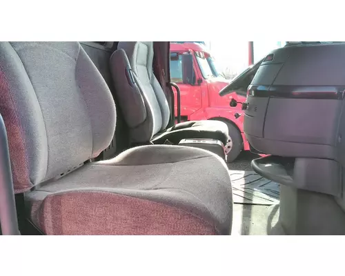 VOLVO VNL SEAT, FRONT