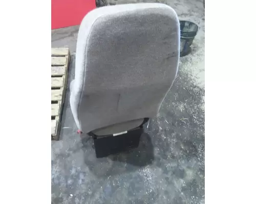 VOLVO VNL SEAT, FRONT