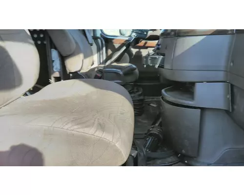 VOLVO VNL SEAT, FRONT