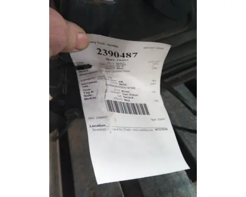 VOLVO VNL SEAT, FRONT