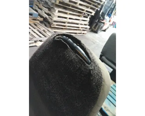 VOLVO VNL SEAT, FRONT