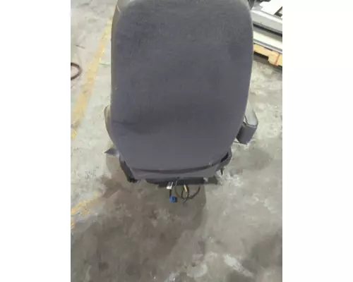 VOLVO VNL SEAT, FRONT