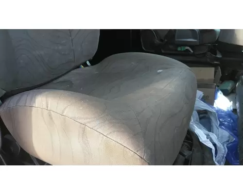VOLVO VNL SEAT, FRONT