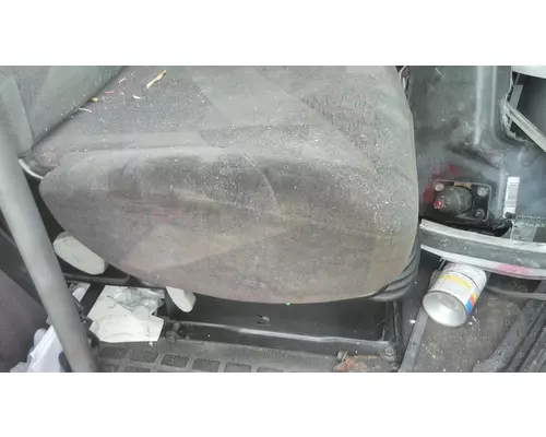 VOLVO VNL SEAT, FRONT