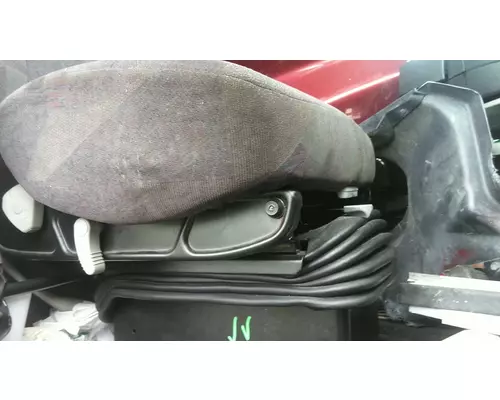 VOLVO VNL SEAT, FRONT