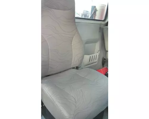 VOLVO VNL SEAT, FRONT