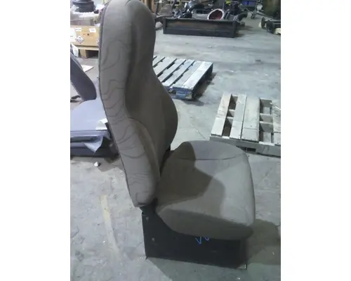 VOLVO VNL SEAT, FRONT
