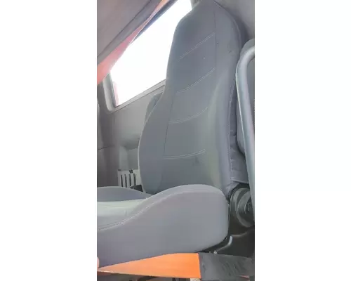 VOLVO VNL SEAT, FRONT