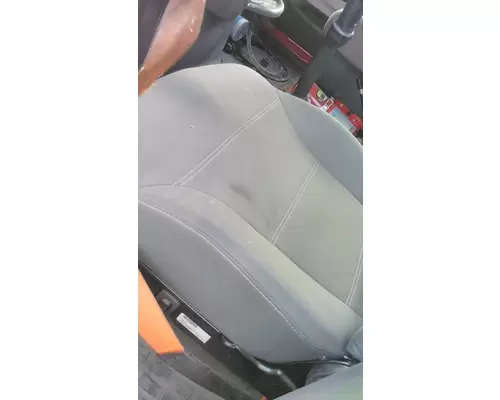 VOLVO VNL SEAT, FRONT