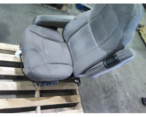 VOLVO VNL SEAT, FRONT