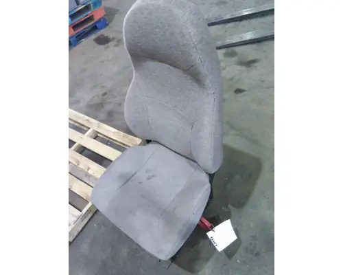 VOLVO VNL SEAT, FRONT