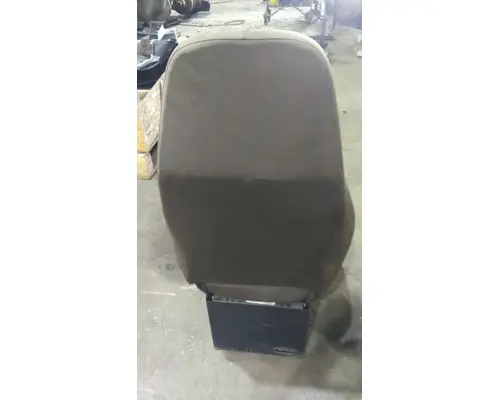 VOLVO VNL SEAT, FRONT