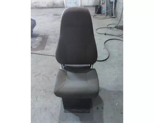 VOLVO VNL SEAT, FRONT