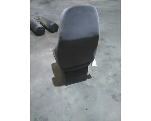 VOLVO VNL SEAT, FRONT