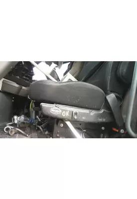VOLVO VNL SEAT, FRONT