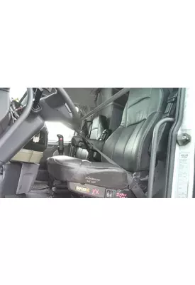 VOLVO VNL SEAT, FRONT