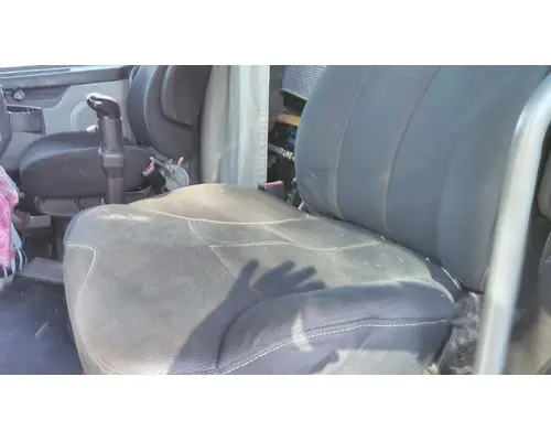 VOLVO VNL SEAT, FRONT