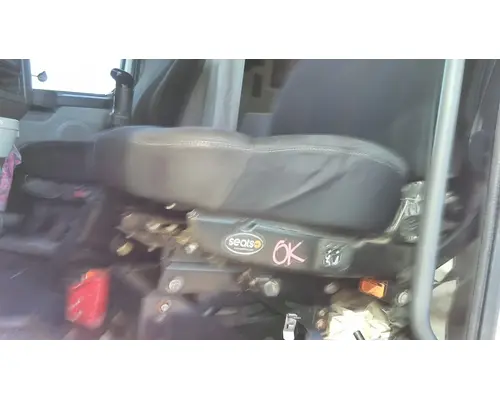 VOLVO VNL SEAT, FRONT