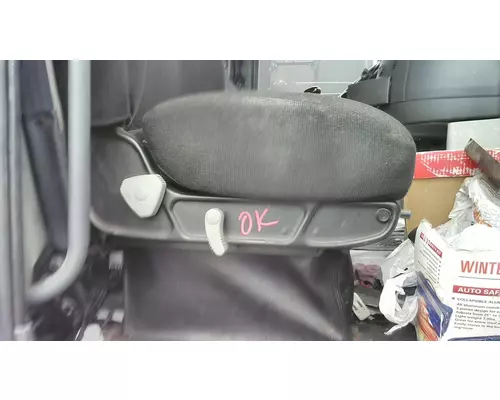 VOLVO VNL SEAT, FRONT